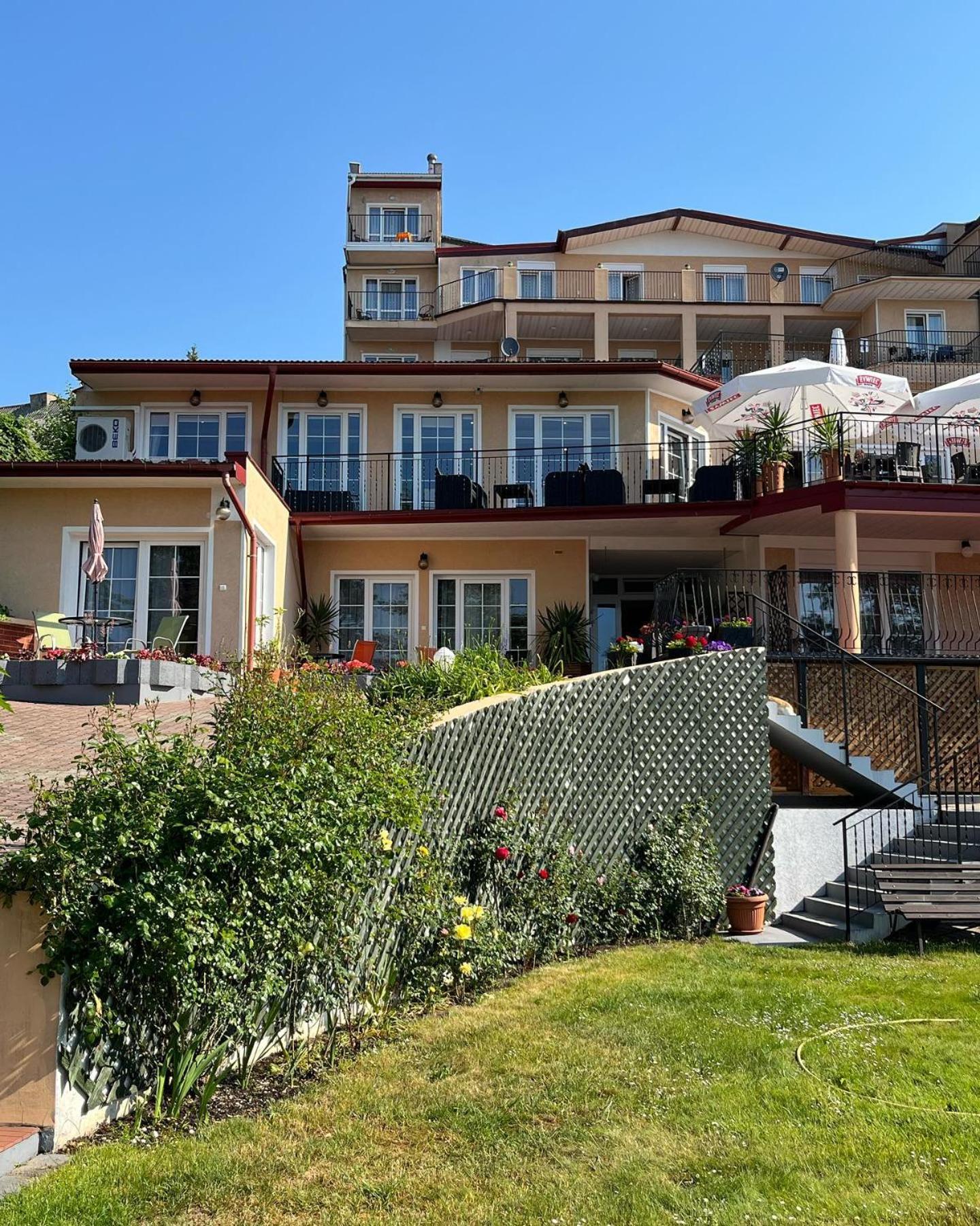 Eva Otel Mrągowo Dış mekan fotoğraf